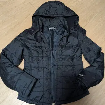 ZARA TRF 네이비 다운 자켓 M