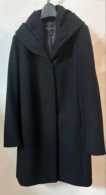 INDIVI 블랙 롱 코트