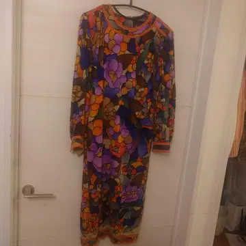 (월)까지. 레오나르 원피스, 이타리야 원피스, 에트로 원피스