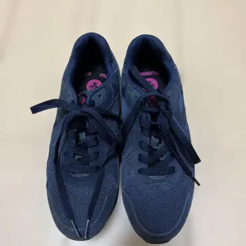새상품급 험멜 hummel 네이비 여성용 스니커즈