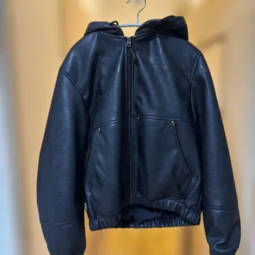 [켄타우로스 켄타 착용] ZARA 인조 가죽 후디드 자켓