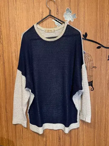 오버 사이즈 니트 네이비 아이보리