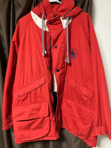 컬러 블록 디자인 마운틴 후드티