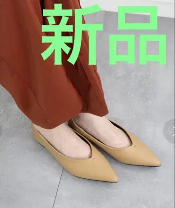 FABBY FABBY. / 포인티드 펌프스