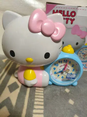 새상품급 헬로키티 알람 시계 원박스 포함