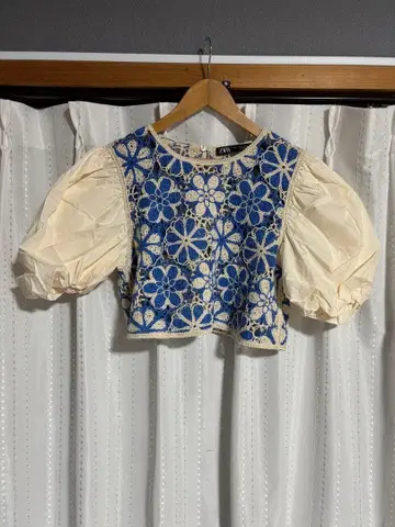 ZARA 상의