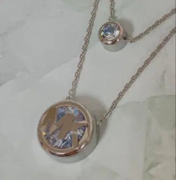 마이클코어스 목걸이