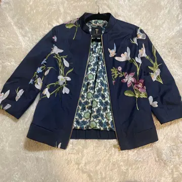 새상품급 TED BAKER 네이비 꽃무늬 자수 블루종 size 0