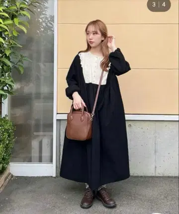Samansa Mos2 긴팔 배색 레이스 원피스 블랙