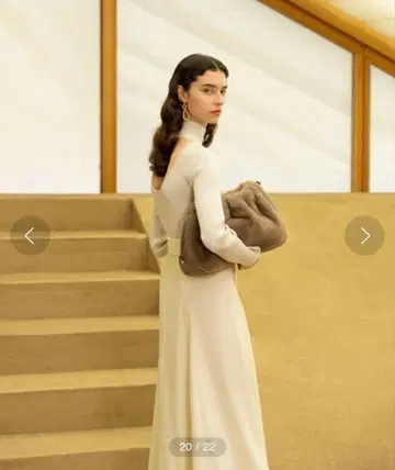 [ Mila Owen ] 뒷면 스퀘어넥 터틀넥 니트탑