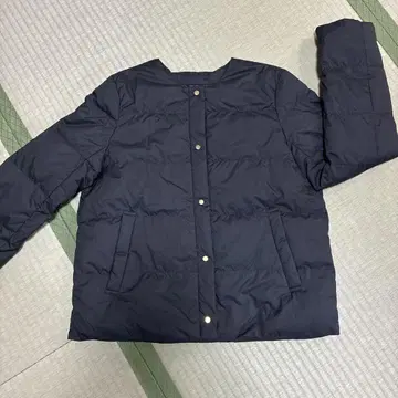 OPAQUE.CLIP 뮬러 다운 노카라 자켓 블랙