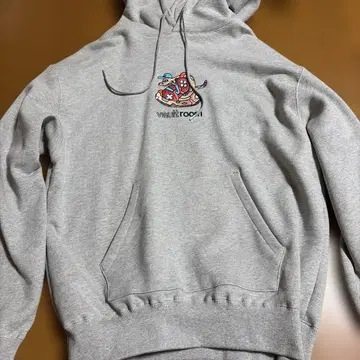 볼트 룸 그레이 후드티