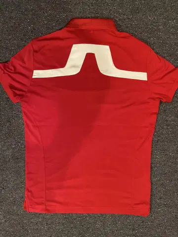 제이 린드버그 레드 M 레귤러 핏 피케 셔츠