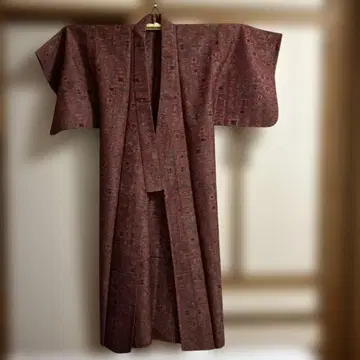 여성용 기모노 울 빨간색 바탕 추상 무늬