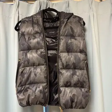 DUVETICA 듀베티카 다운 베스트 후드 부착 카모플라쥬 올 지퍼