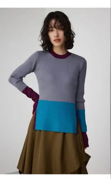 [ PLUS ] 컬러 블로킹 리브 니트 AZUL BY MOUSSY