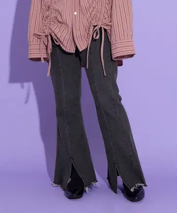 PUNYUS 프론트 슬릿 데님 플레어 팬츠 사이즈 2