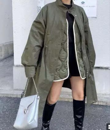 후즈후 갤러리 빅 모즈 코트 카키 프리 사이즈