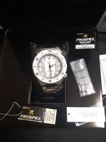 SEIKO 500개 한정판 버튼 SBDC043