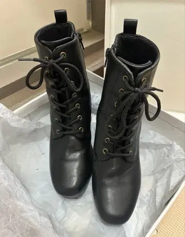 블랙 힐 부츠 사이드 지퍼 포함