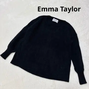 새상품급 에마 테일러 Emma Taylor 니트 V넥