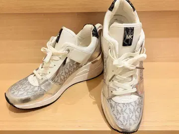 Michael Kors 실버 화이트 스니커즈 새상품급