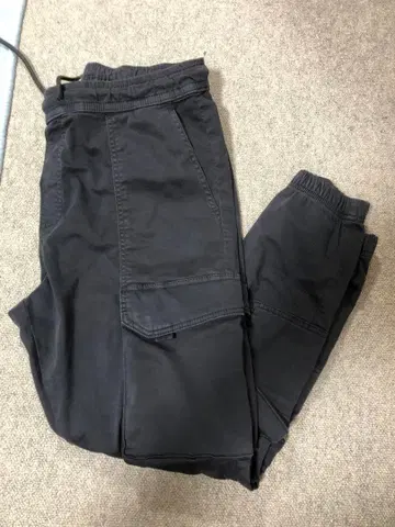 [ 새상품 ] ZARA 블랙 카고 팬츠 jogger fit