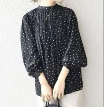 [ 새상품급 ] SHIPS 셔링 백 타이 블라우스