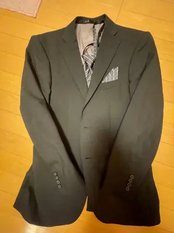 블랙 스트라이프 수트 상하의 세트 넥타이 포함