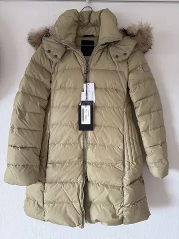 새상품 택 포함 타트라스 TATRAS SARMA 베이지 다운 02