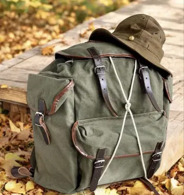 아웃도어 백팩 60년 전 소련제 레트로 빈티지