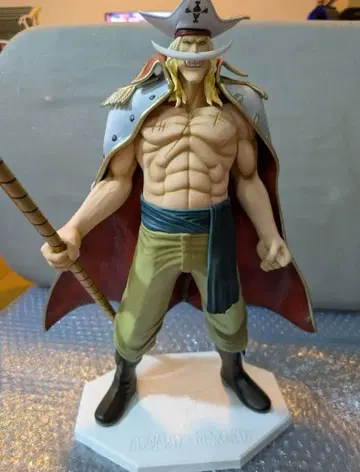 원피스 POP 메가하우스 흰 수염 젊은 시절 피규어 한정판 가격 인하