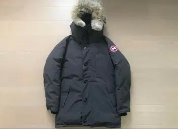다크 그레이 다운 자켓 퍼 포함