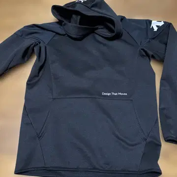 DESCENTE 후드 부착 블랙 후드티