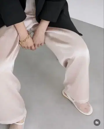 roughlow otona satin pants