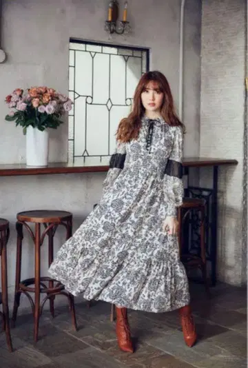 Herlipto Winter Floral Long-sleeve Dress