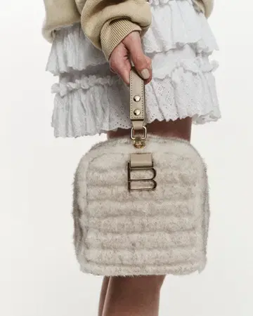 Bibiy. B. FUR BOX BAG 퍼 백 핸드백