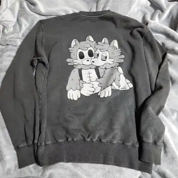 오오카미군 트레이닝복 아라이 키리코 하늘 맨투맨