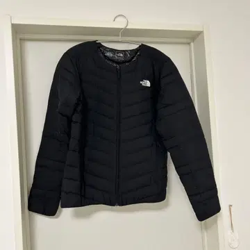 THE NORTH FACE 블랙 다운 자켓 NY3603
