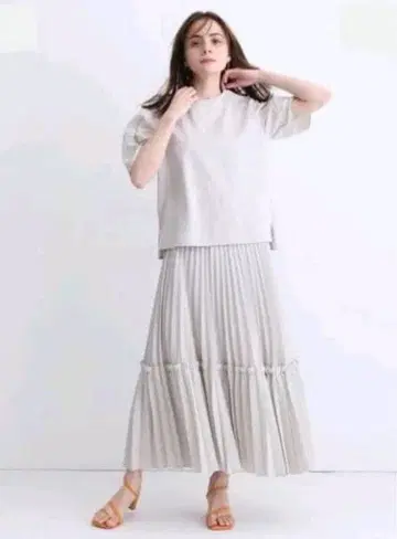 CADUNE 카듀네 오쿠사 나오코 콜라보 플리츠 스커트 그레이