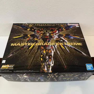 새상품 MGEX 1/100 스트라이크 프리덤 건담