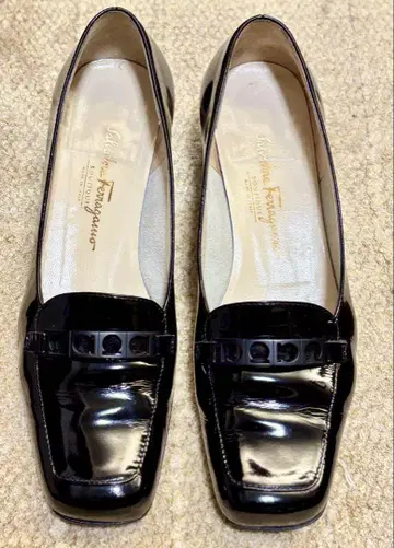 Ferragamo 블랙 로퍼