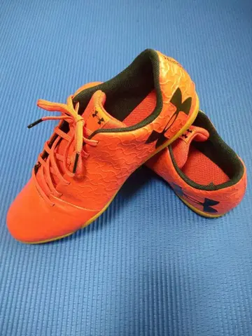 언더아머 풋살화 마그네티코 셀렉 27.0cm