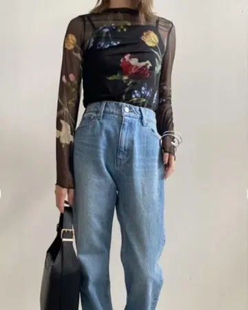 SOFIA SHEER CUT TOP