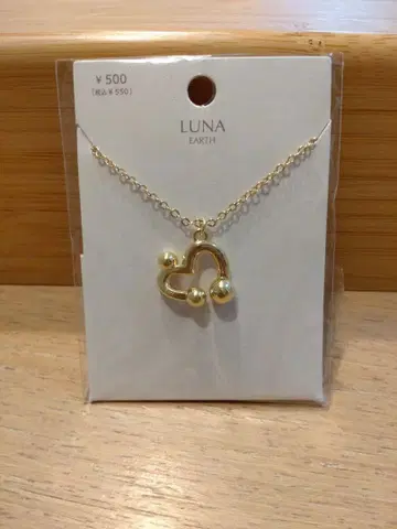 하트 로고 목걸이 골드색