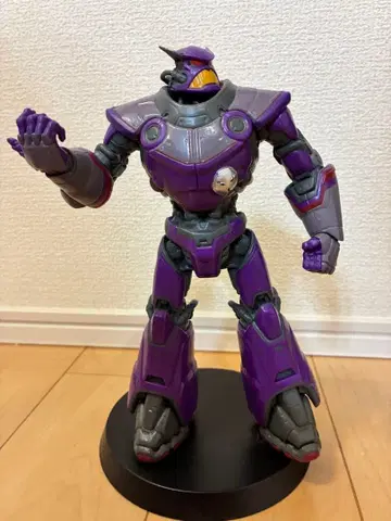 버즈 라이트이어의 저그 피규어 [새상품급!] 저렴하게 판매합니다!