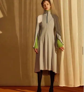 [ IRENE ] HIGH-NECK JERSEY FLARE DRESS