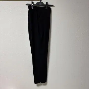 블랙 테이퍼드 팬츠