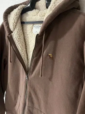 아바클로 브라운 보아 후드티