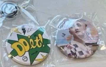 디오 가챠가챠 배지